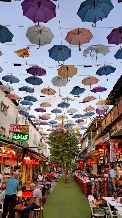 antalya şemsiyeli sokak